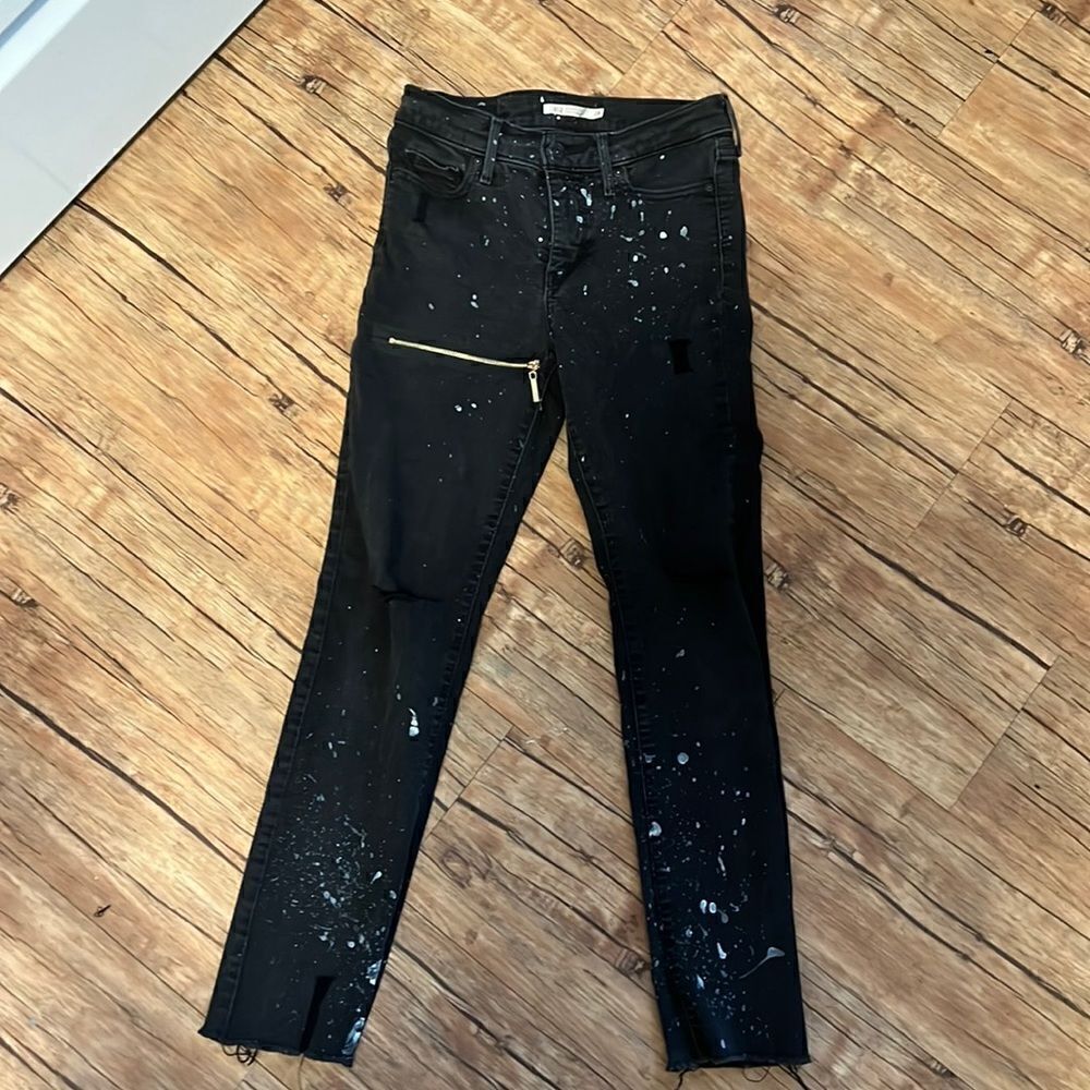 Size 26 Black Custom Upcycled Paint Splatter Levi’s Skinny Jeans